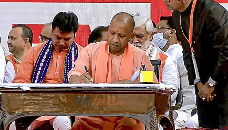 यूपी में योगी 2.0 कैबिनेट पर एक नजर - देखे कौन है अंदर और कौन हुआ बाहर