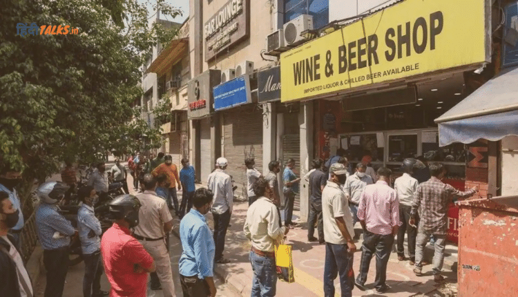 अब दिल्ली से यूपी में 1 से ज्यादा शराब की बोतल लाने पर होगी जेल